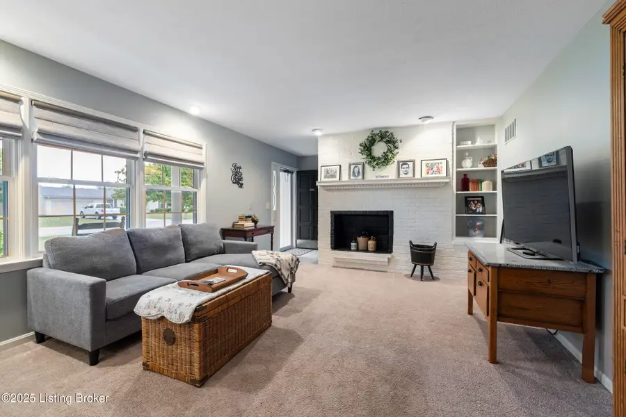 111 Hurstland Dr, Bardstown, KY 40004 - Image #3