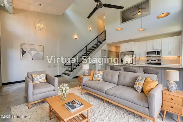 704 Lyndon Lofts Ct, Louisville, KY 40222