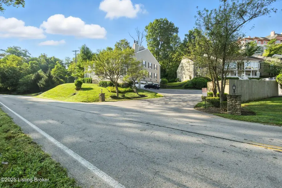 410 Mockingbird Valley Rd #4, Louisville, KY 40207 - #3