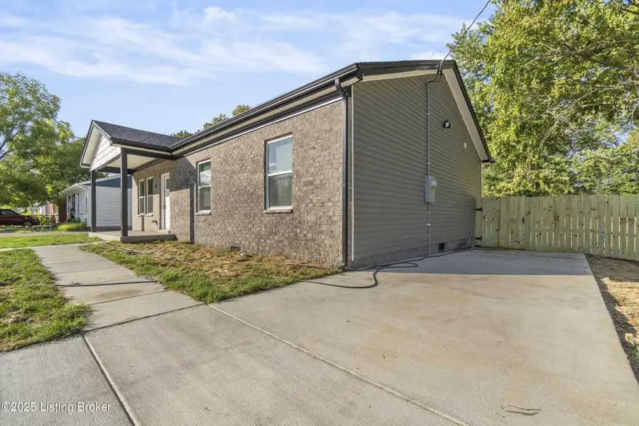 4305 Lees Ln, Louisville, KY 40216 - Image #3