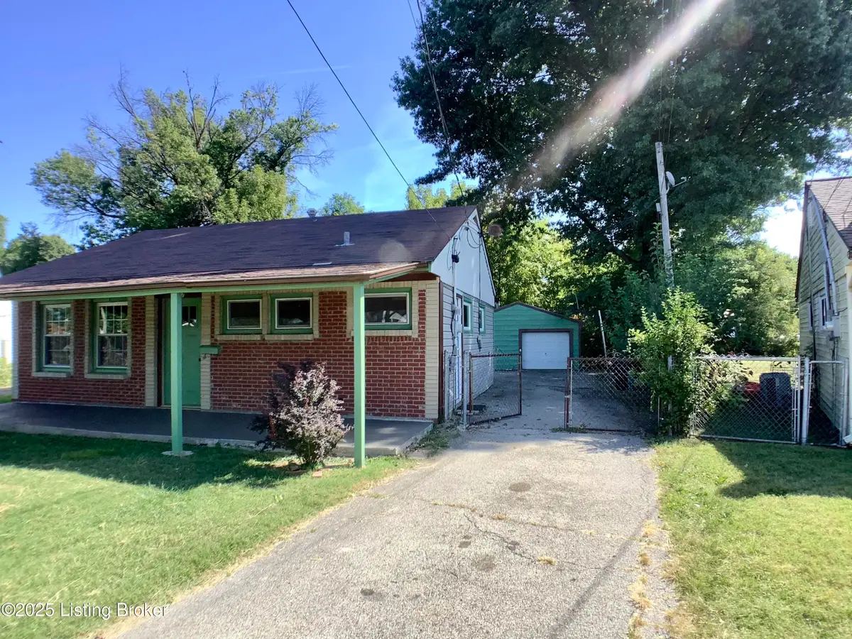 4847 Redstart Rd, Lynnview, KY 40213 - Image #1