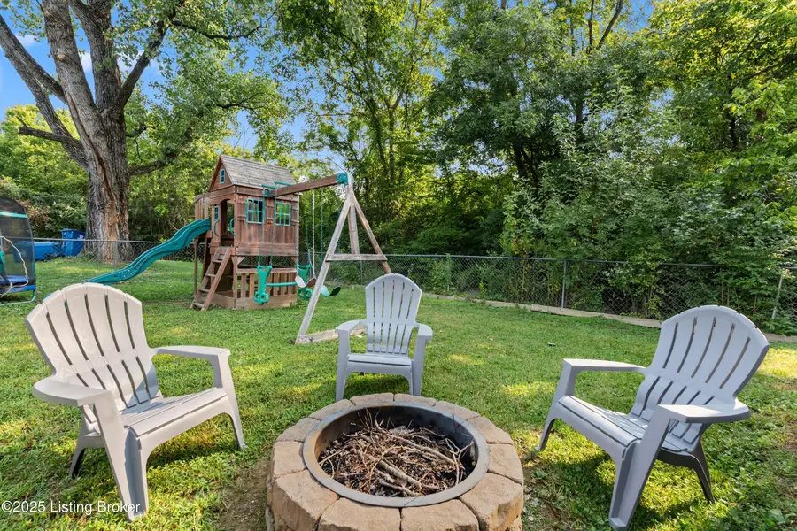 823 Creekvalley Rd, Louisville, KY 40243 - Image #3