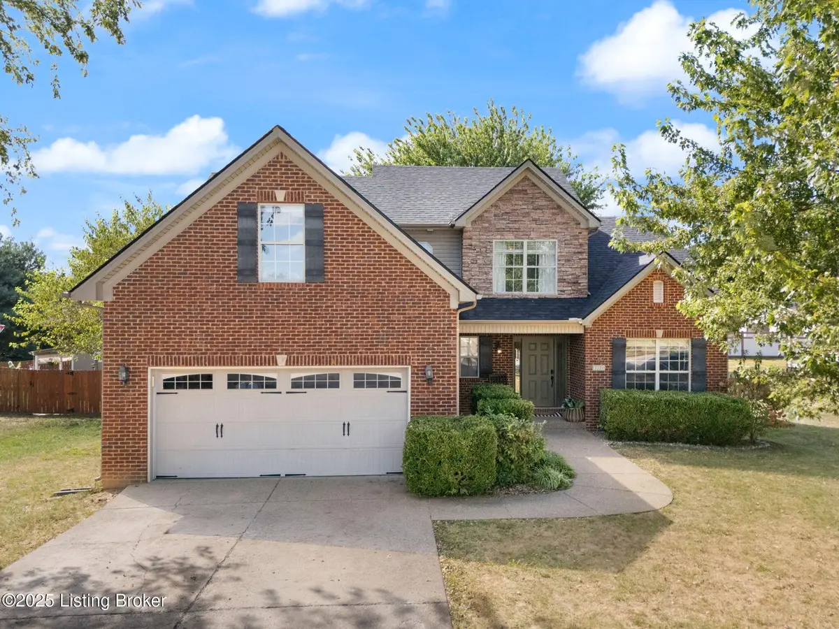 3339 Knob St, Shelbyville, KY 40065 - Image #1