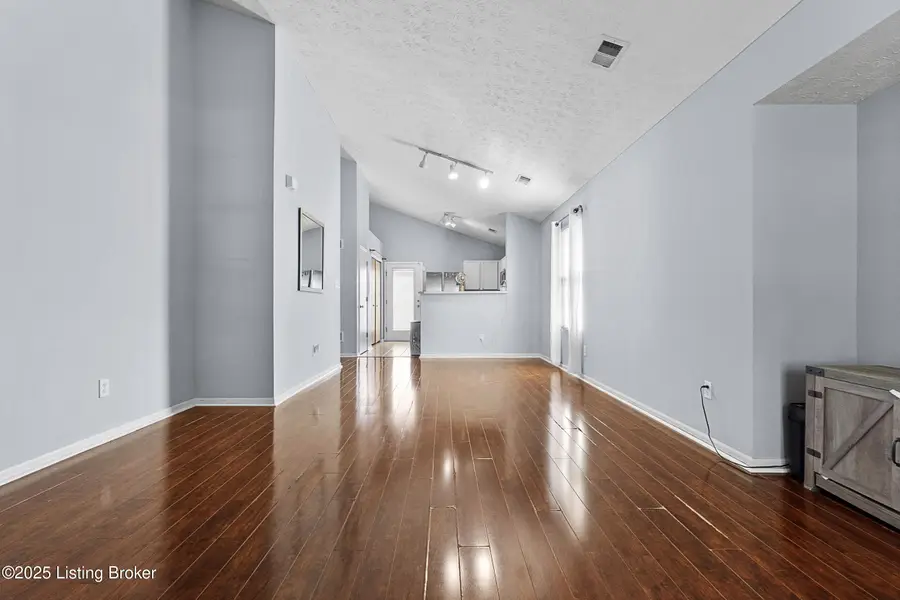 7014 Osprey Ridge Dr, Louisville, KY 40228 - Image #3