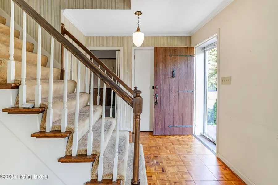 7100 Peppermill Ln, Louisville, KY 40228 - Image #2