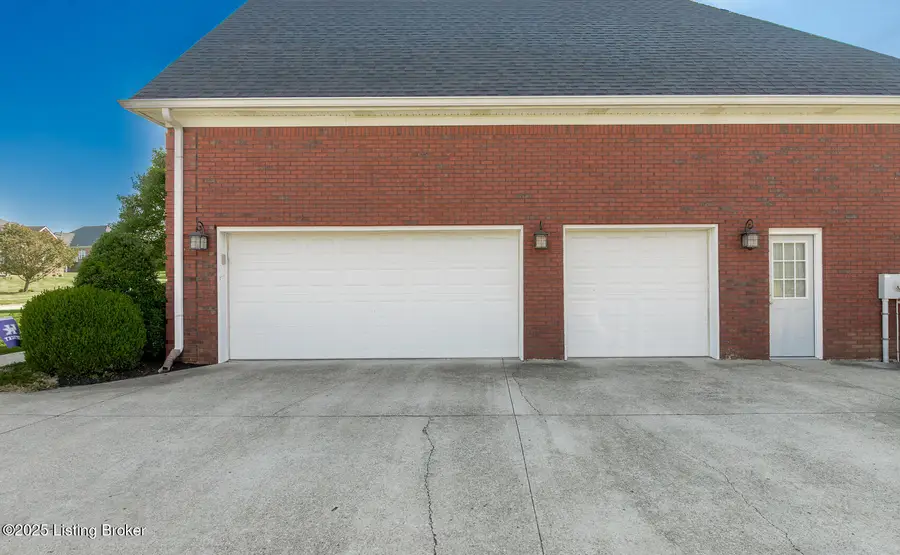 687 Stoneyridge Wynde, Shepherdsville, KY 40165 - Image #3
