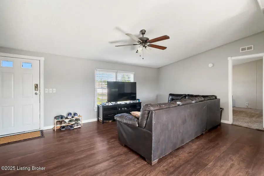 131 Rodeo Dr, Cecilia, KY 42724 - Image #3