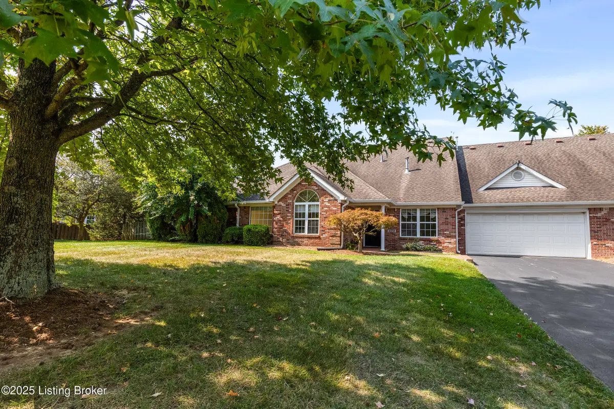 4438 Buttonbush Glen Dr, Louisville, KY 40241 - Image #1