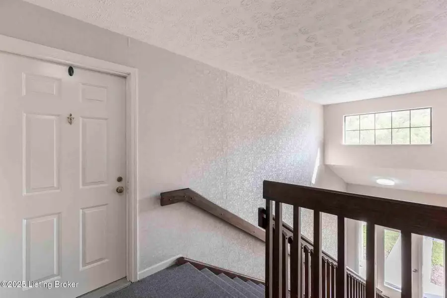 410 Ethridge Ave #UNIT 207, Louisville, KY 40223 - Image #3