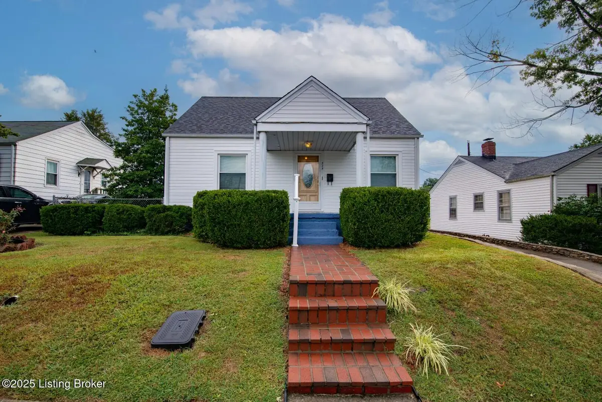 329 Robin Rd, Elizabethtown, KY 42701 - Image #1