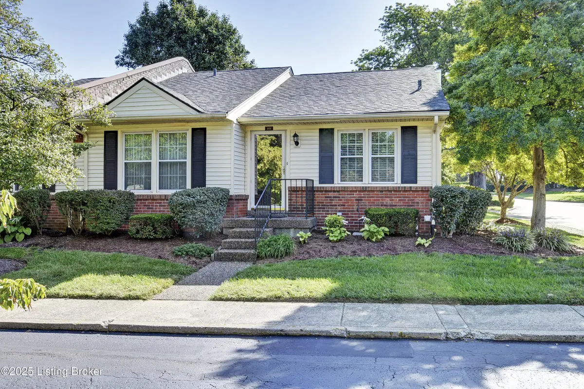 101 Sycamore Dr, Louisville, KY 40223 - Image #1