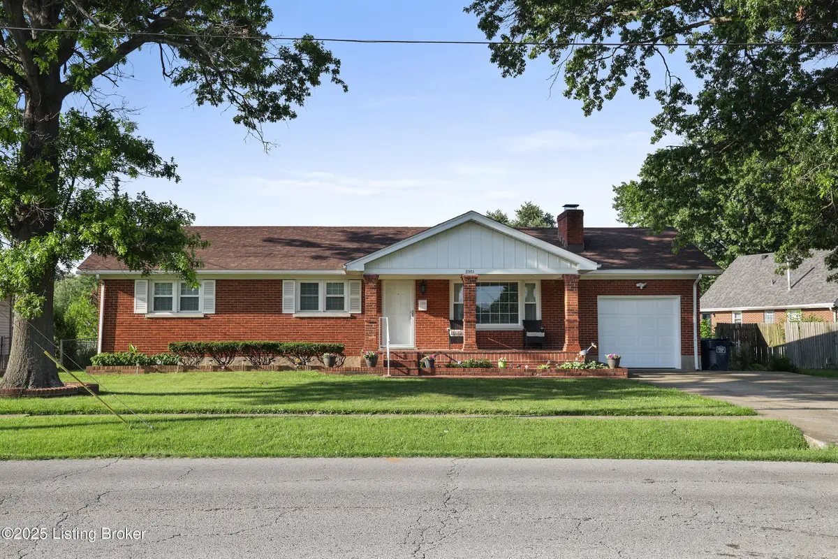 2301 Farnsley Rd, Louisville, KY 40216 - Image #1