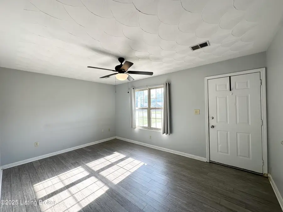 158 Caldwell Ave, Bardstown, KY 40004 - Image #2