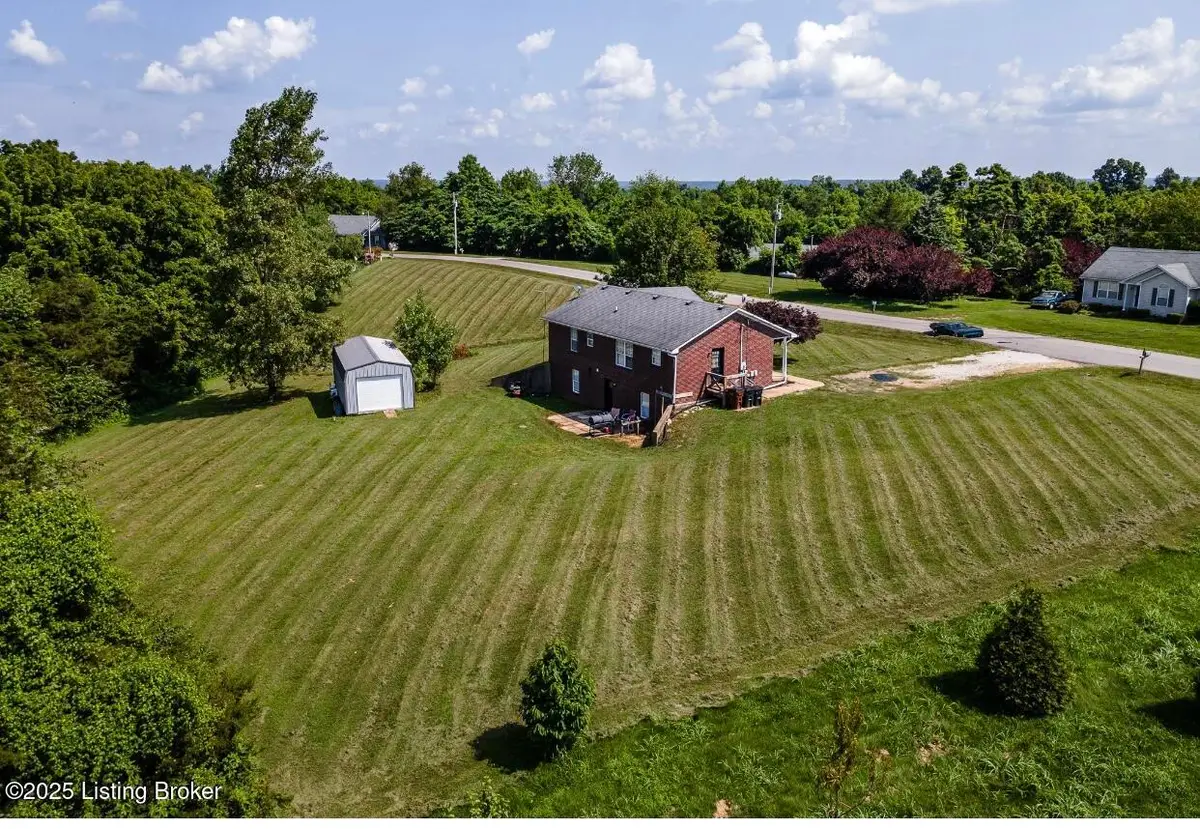 551 Tindale Dr, Taylorsville, KY 40071 - Image #1