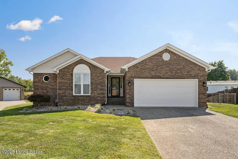 10417 Gisela Ct, Fairdale, KY 40118 - Image #1