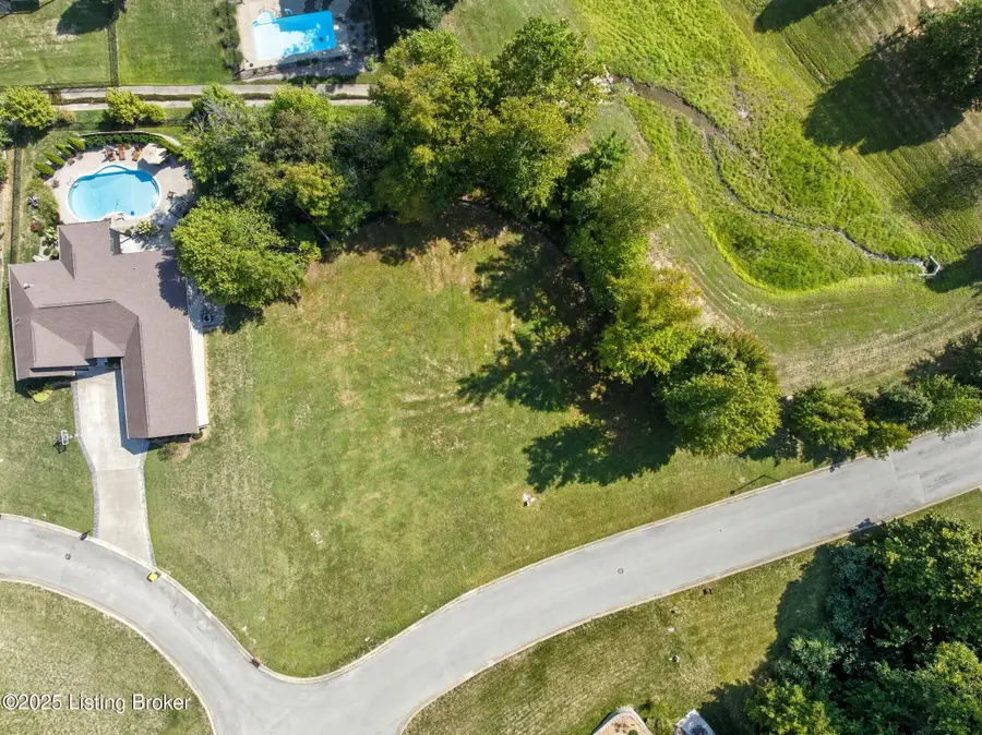 9813 Sunnys Halo Ct, Louisville, KY 40214 - Image #3