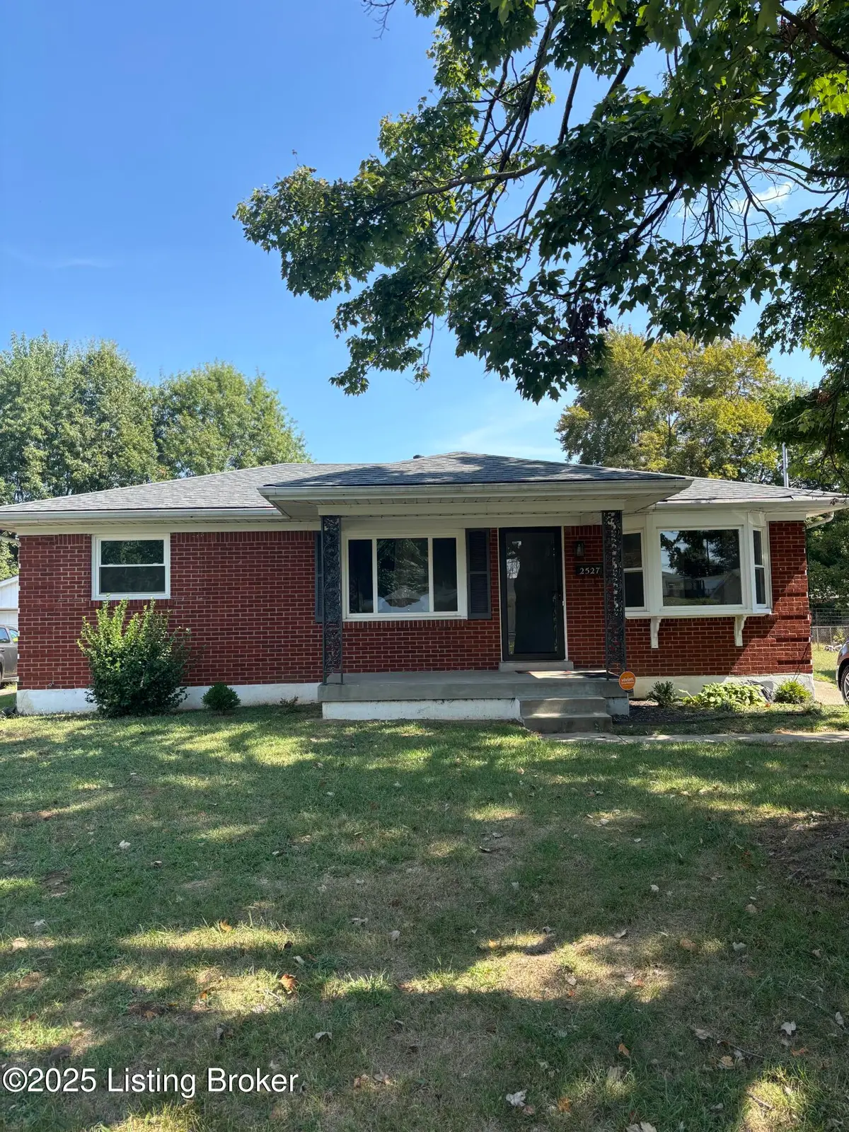 2527 Adrienne Way, Louisville, KY 40216 - Image #1