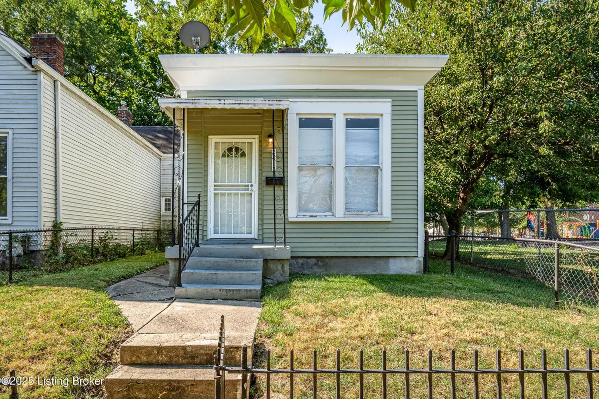 2214 Cedar St, Louisville, KY 40212 - Image #1