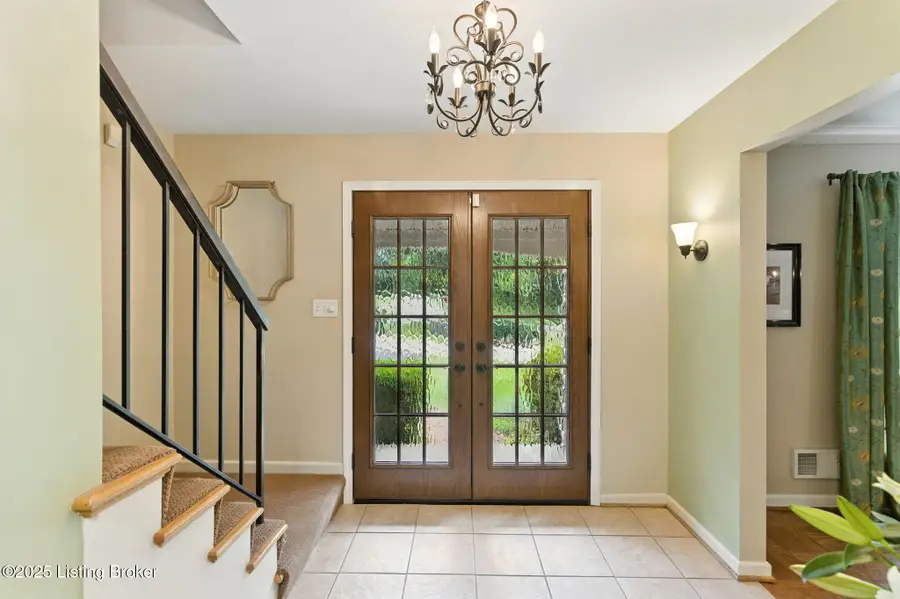 700 Greenridge Ln, Louisville, KY 40207 - Image #3