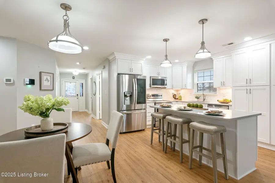 163 Villa Vista Dr #D, Shepherdsville, KY 40165 - Image #2