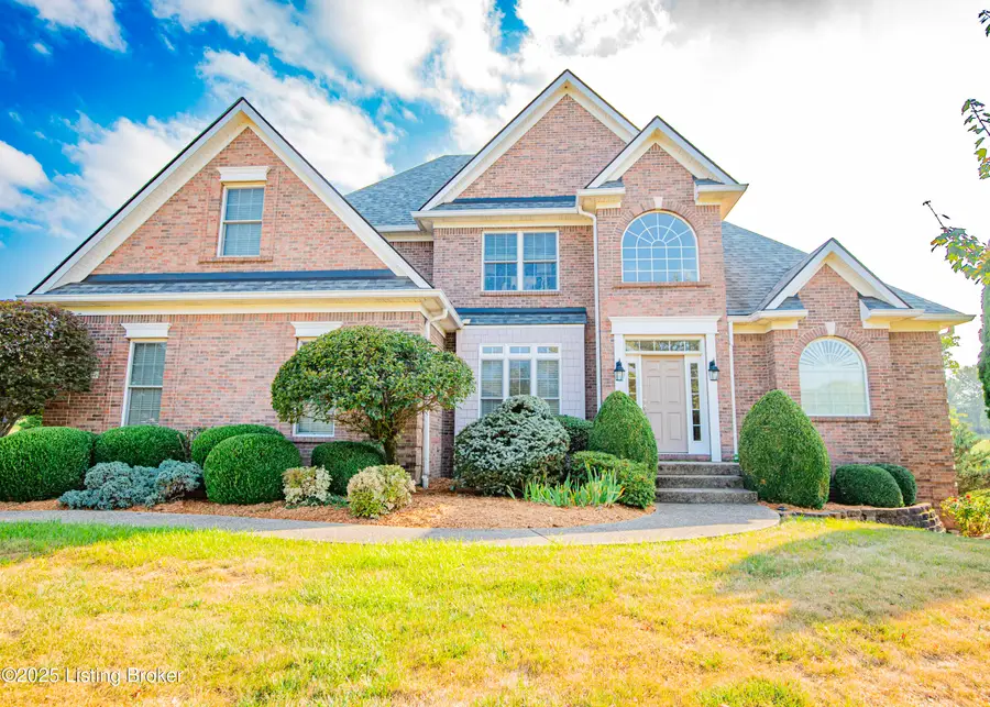 1021 Windsor Dr, Shelbyville, KY 40065 - Image #2