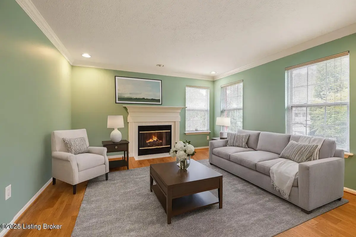 7900 Ridgehurst Pl, Louisville, KY 40299 - Image #1