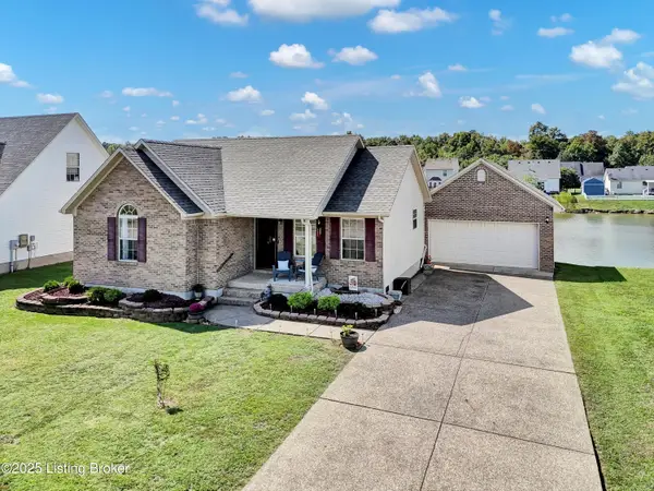 271 Clear Lake Dr, Shepherdsville, KY 40165