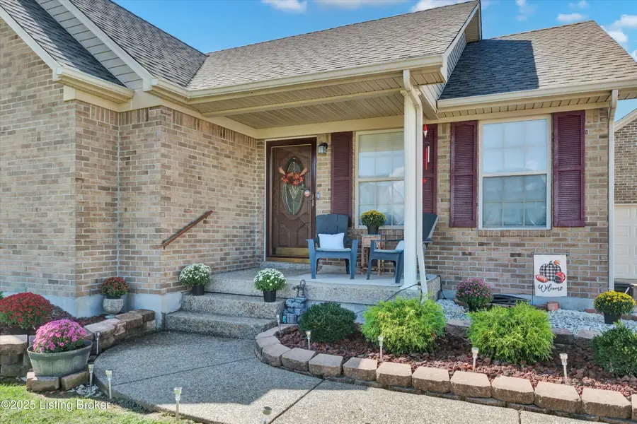 271 Clear Lake Dr, Shepherdsville, KY 40165 - Image #3