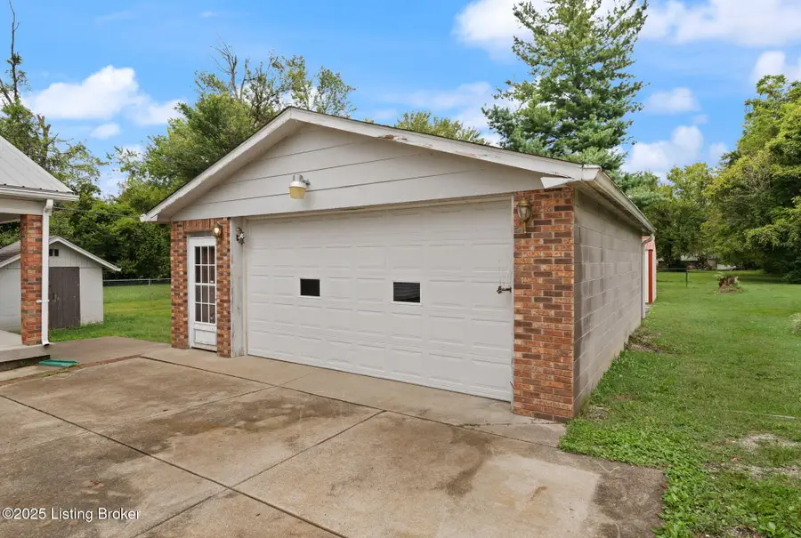 5313 Speedway Ave, Louisville, KY 40272 - Image #3