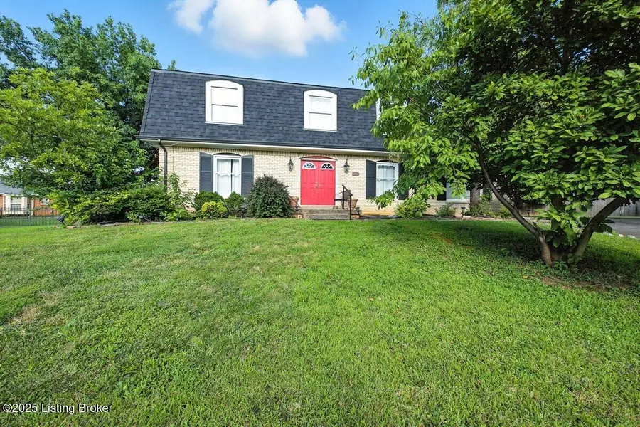 1303 Limestone Trace, Louisville, KY 40223 - Image #3