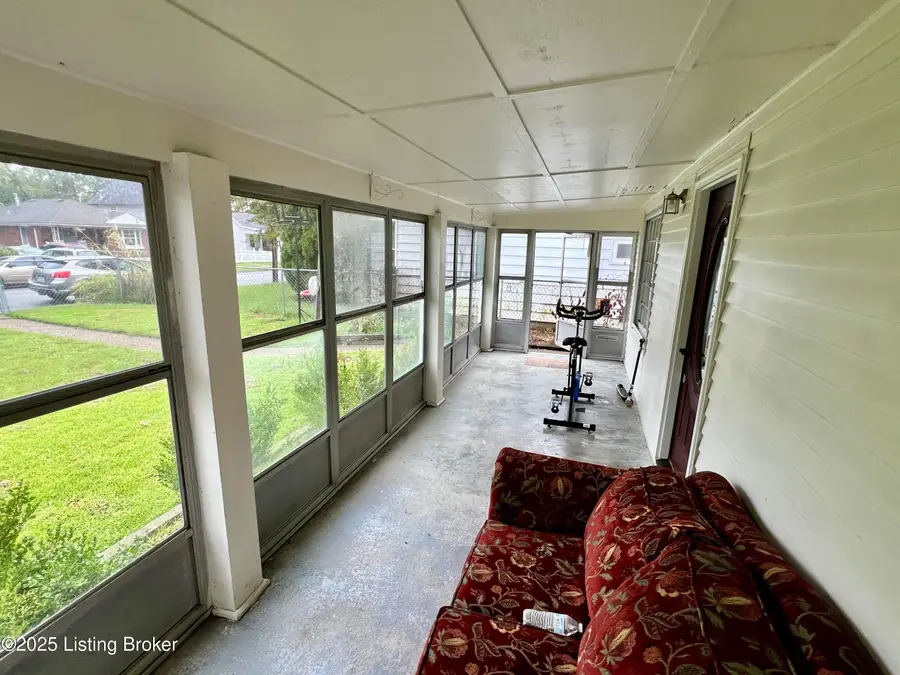 3754 Lentz Ave, Louisville, KY 40215 - Image #3