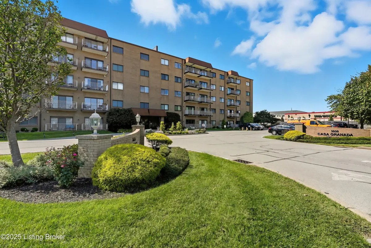 3030 Breckenridge Ln #310, Louisville, KY 40220 - Image #1