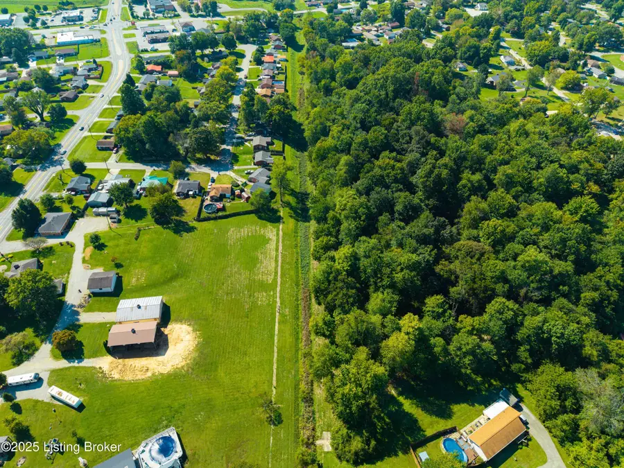 7397 Maurer Ln, Louisville, KY 40258 - Image #3