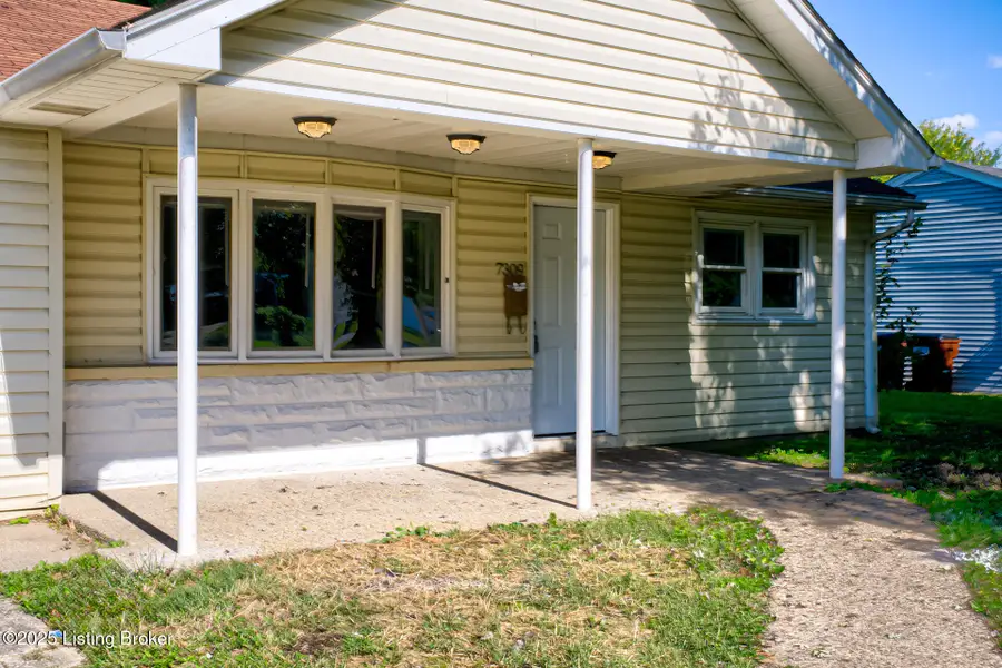 7309 Rainbow Dr, Louisville, KY 40272 - Image #2
