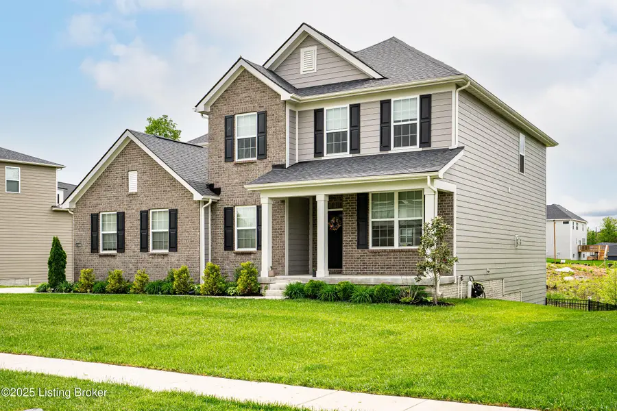 17422 Shakes Creek Dr, Fisherville, KY 40023 - Image #2