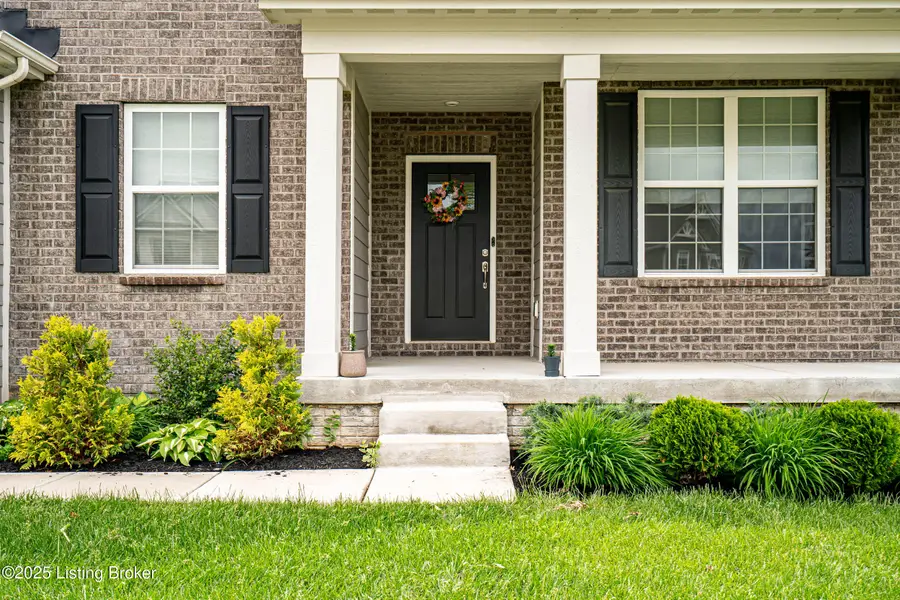 17422 Shakes Creek Dr, Fisherville, KY 40023 - Image #3