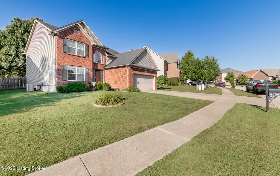 9836 Collier Ln, Louisville, KY 40291 - Image #2