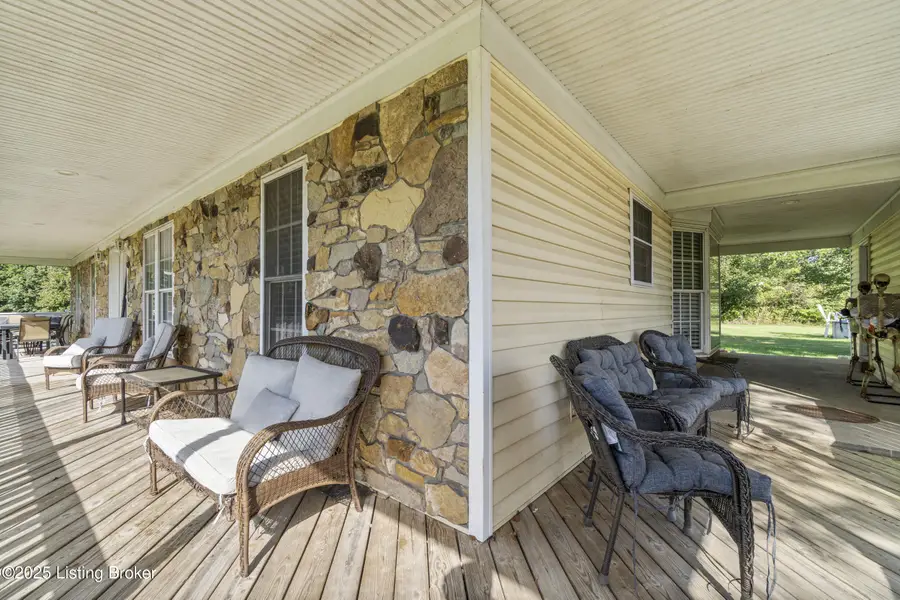 442 Clarks Ln, Shepherdsville, KY 40165 - Image #2