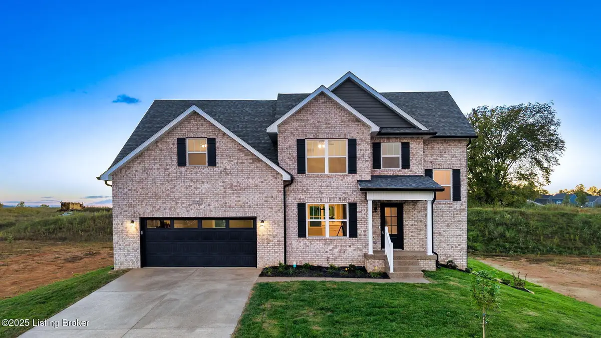 125 Broken Arrow Ct, Mount Washington, KY 40047 - Image #1