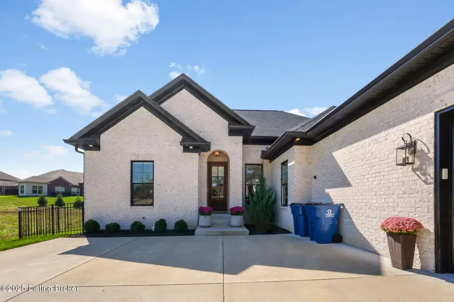 179 Cherokee Dr, Shelbyville, KY 40065 - Image #3