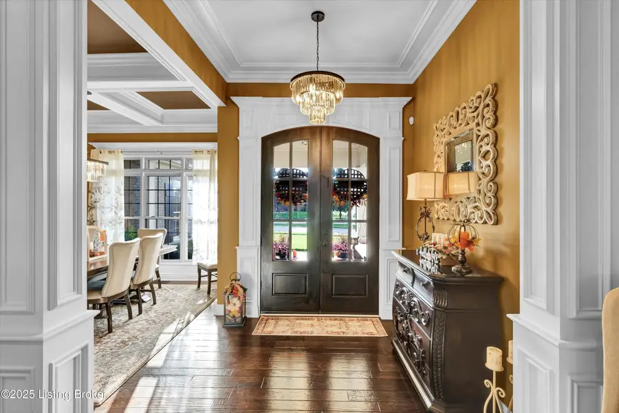 8004 Wooded Ridge Dr, Louisville, KY 40214 - Image #3