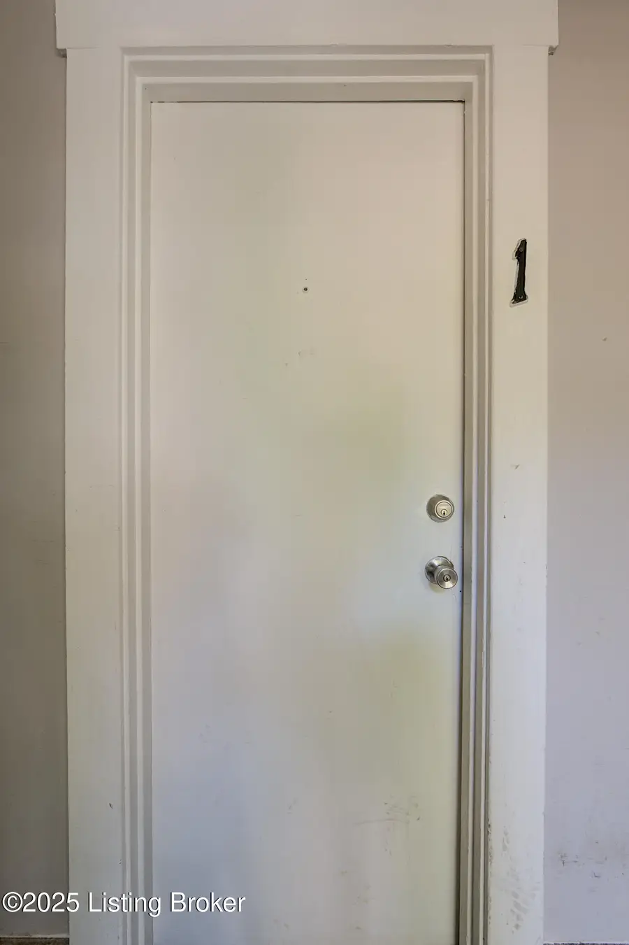 2330 W Chestnut St, Louisville, KY 40211 - Image #2