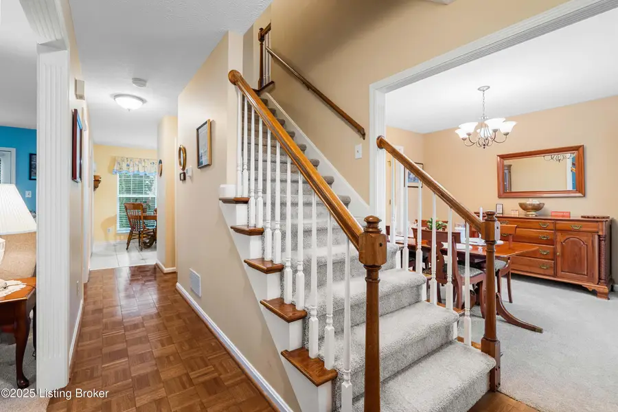 8114 Sycamore Creek Dr, Louisville, KY 40222 - Image #3