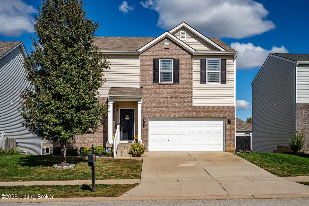 266 Saint Regis Dr, Shelbyville, KY 40065 - Image #1