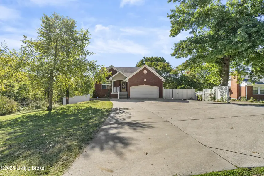 6110 Lazy Run Rd, Louisville, KY 40219 - Image #2