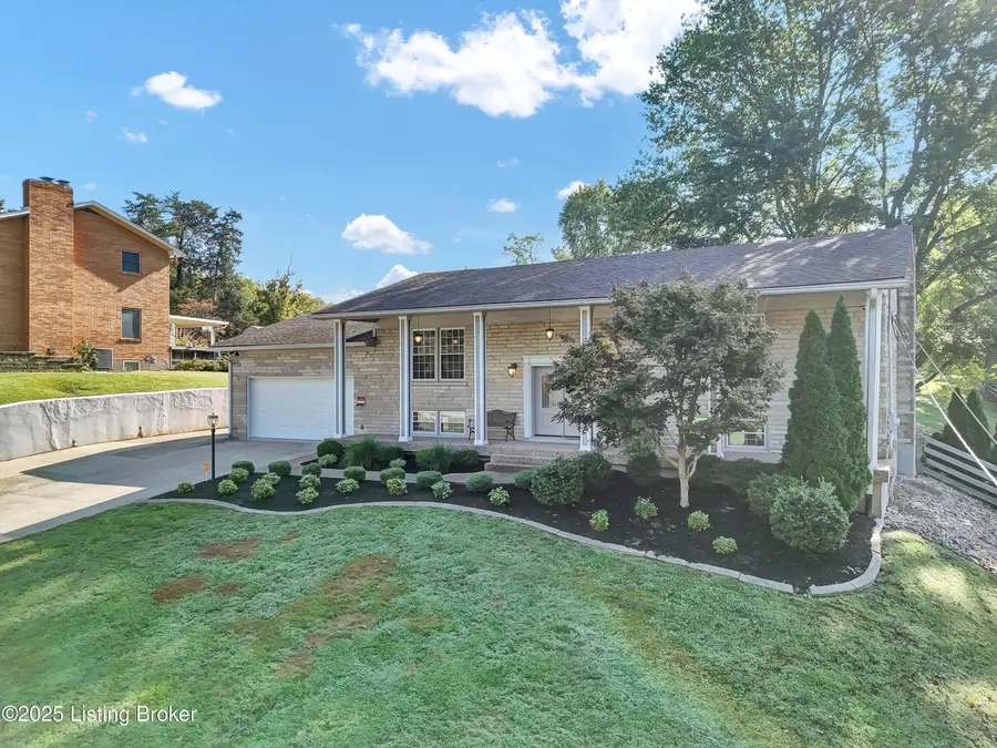 9305 Hi View Ln, Louisville, KY 40272 - Image #3