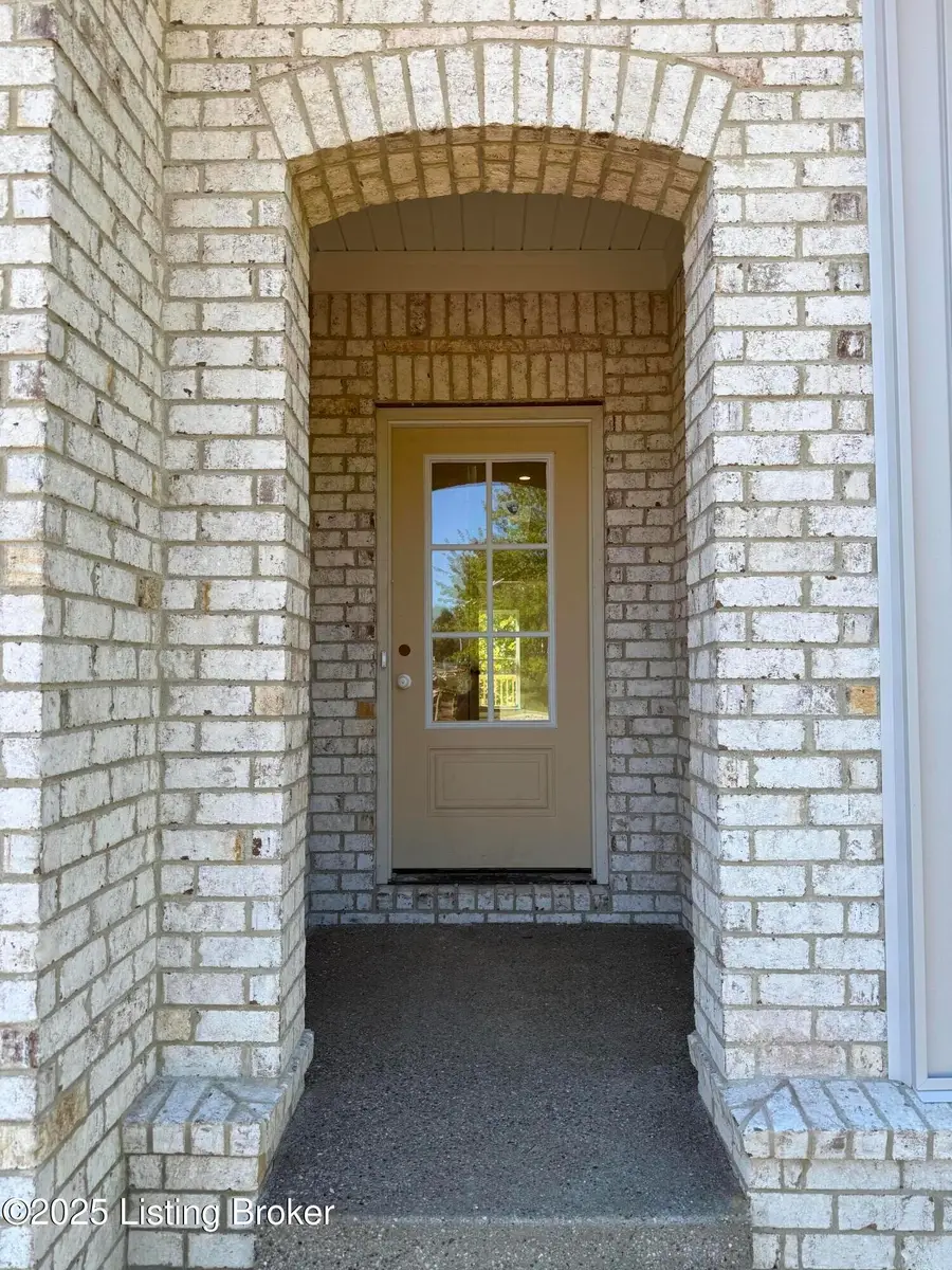 2608 Sycamore Run Ct, La Grange, KY 40031 - Image #3