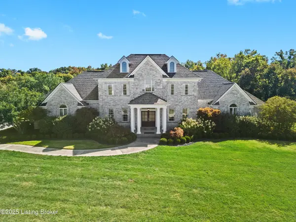 1211 Forest Trail Pl, Louisville, KY 40245