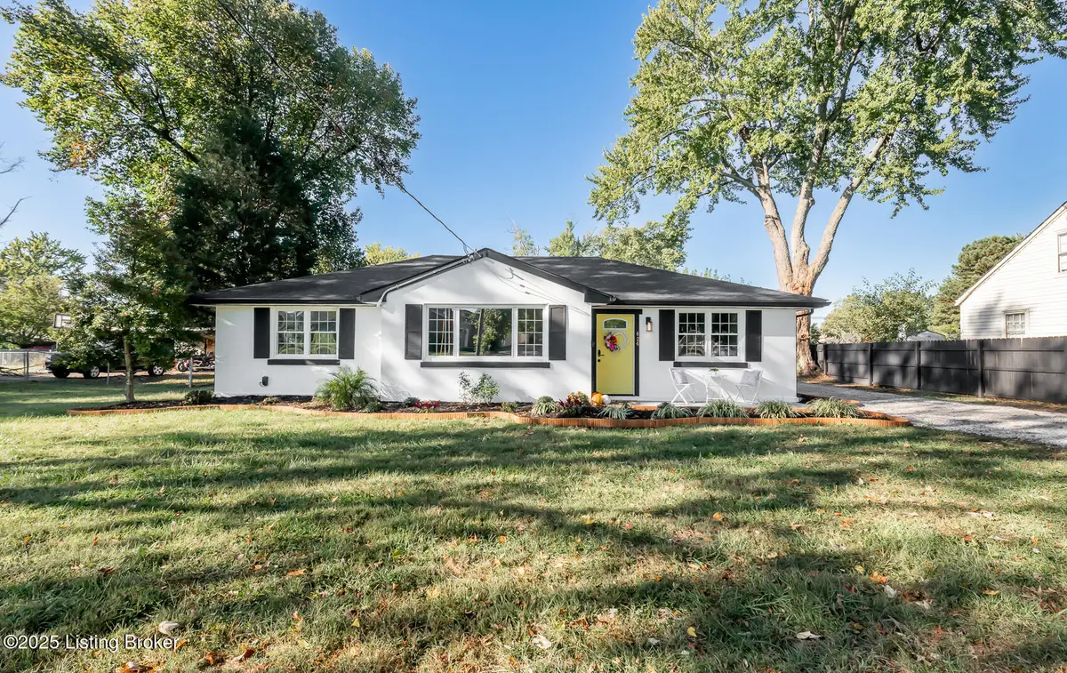 424 Washburn Ave, Lyndon, KY 40222 - Image #1