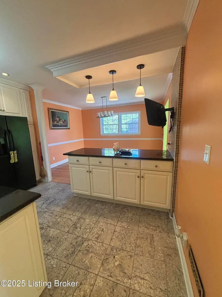 3610 Glencreek Ln, Louisville, KY 40218 - Image #3